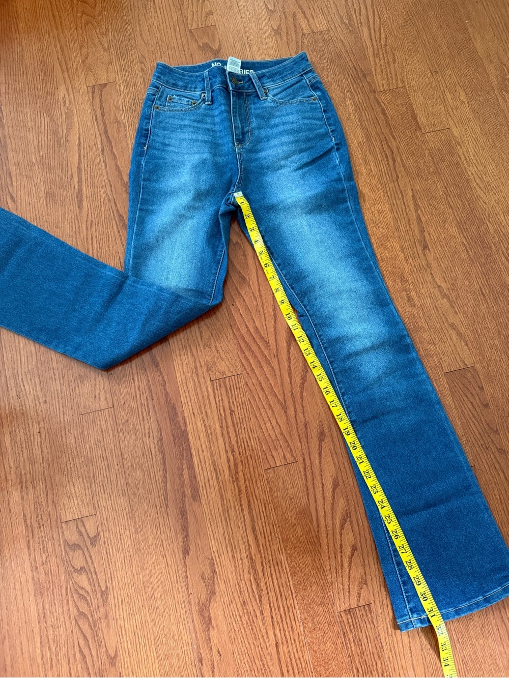 No Boundaries Medium Blue Stretch Flare Jeans - Women's - Picture 7 of 8